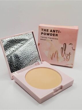 MALLY THE ANTI-POWDER TINTED FINISHING BRIGHTENER - MEDIUM - BRAND NEW - 0.39 OZ